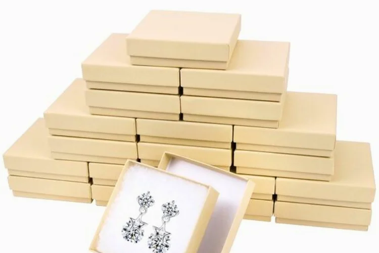 Durable and customizable cardboard jewelry boxes.